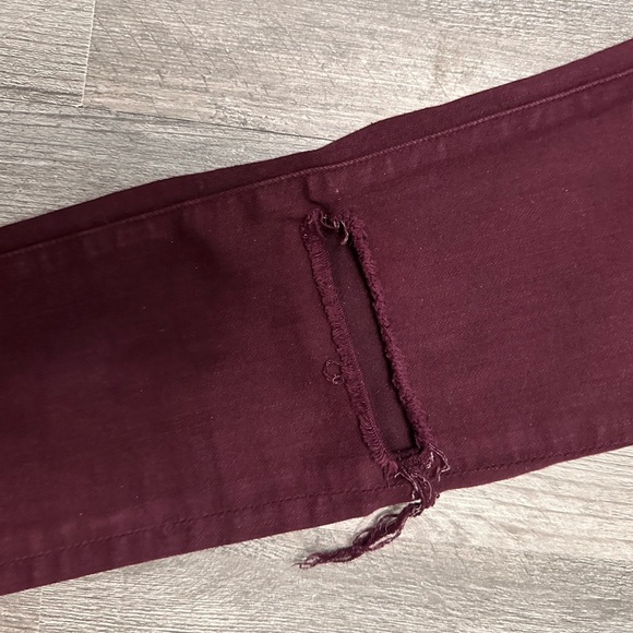 Frame Denim Deep Burgundy Skinny Jeans - Picture 3 of 6